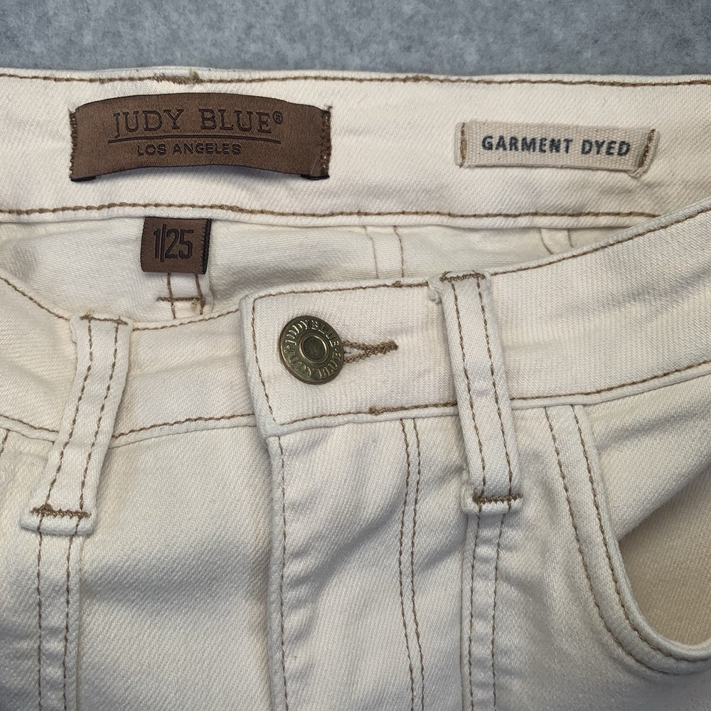 Judy Blue Jeans Garment Dyed Beige Wide Leg Crop Frey Hem Size 1/25 - Picture 11 of 16